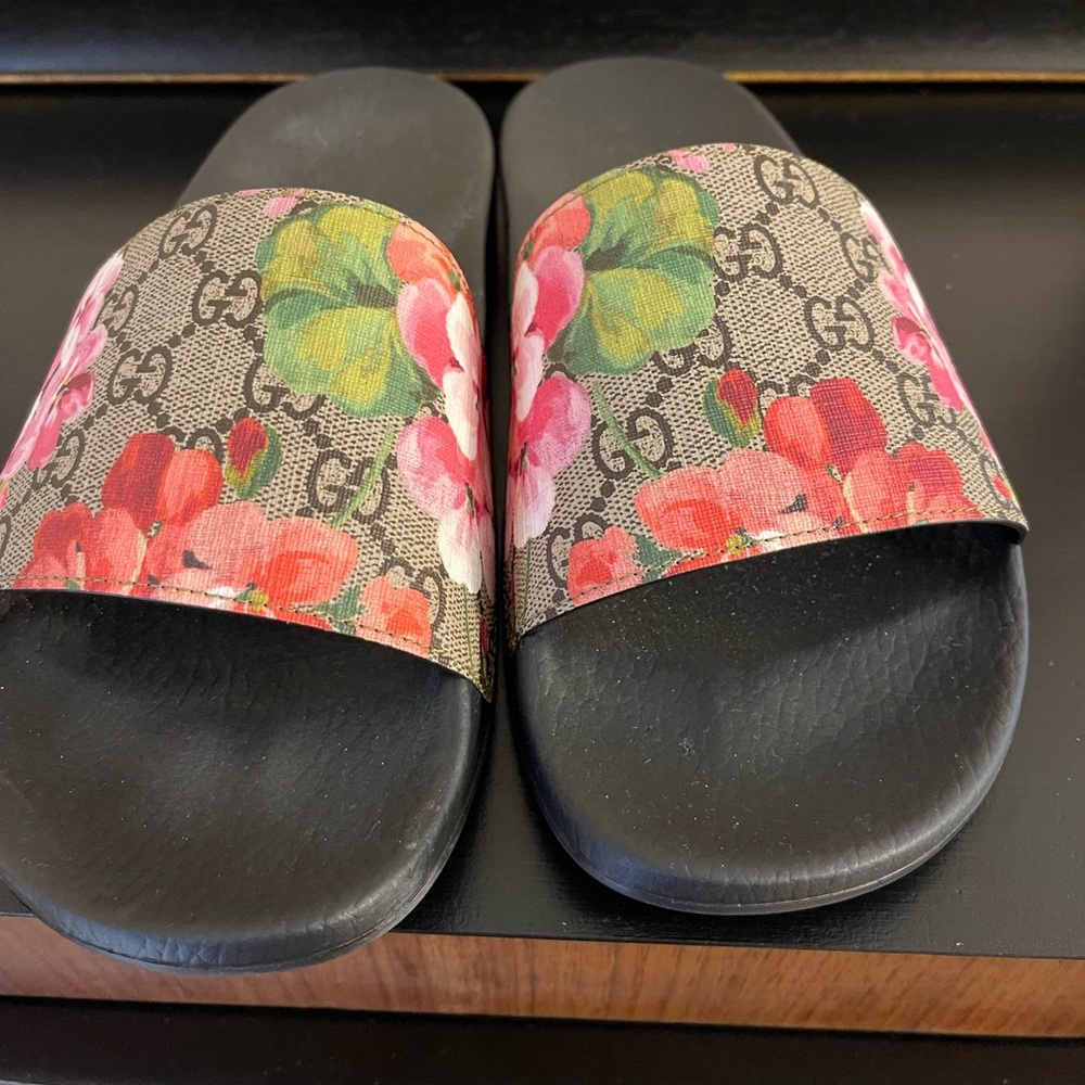 Gucci floral GG slide size 11